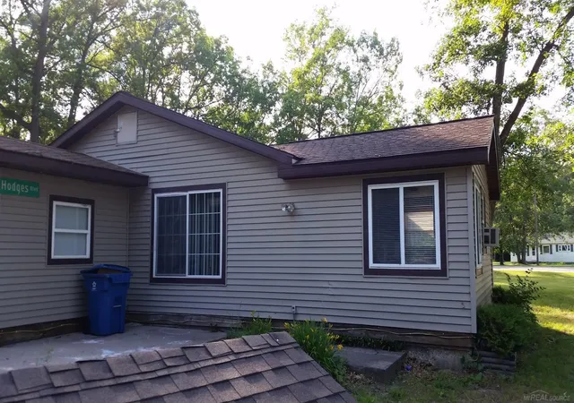 4th image of 2901 Cathy St, Harrison, MI 48625 | MLS# 58050217869