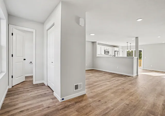 Photo 2 of Single family home for sale at 18370 Loganwood Trl, Pennfield Charter Township Calhoun, MI 49014 | MLS# 66026041481 | Listing updated on 2026-09-03
