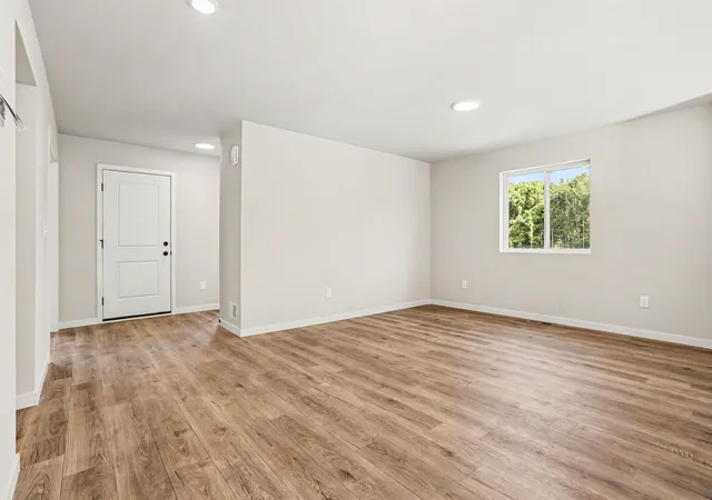 Photo 4 of Single family home for sale at 18370 Loganwood Trl, Pennfield Charter Township Calhoun, MI 49014 | MLS# 66026041481 | Listing updated on 2026-09-03