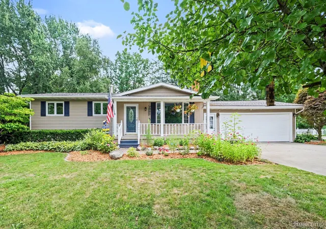 2nd image of 10361 Coldwater Rd, Flushing, MI 48433 | MLS# 20261062564