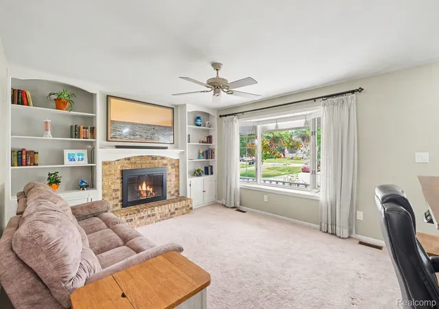 Photo 4 of Single family home for sale at 10361 Coldwater Rd, Flushing, MI 48433 | MLS# 20261062564 | Listing updated on 2026-09-11