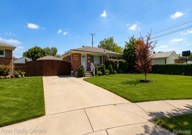 1st image of 634 Michelle Ct, Garden City, MI 48135 | MLS# 20261062566