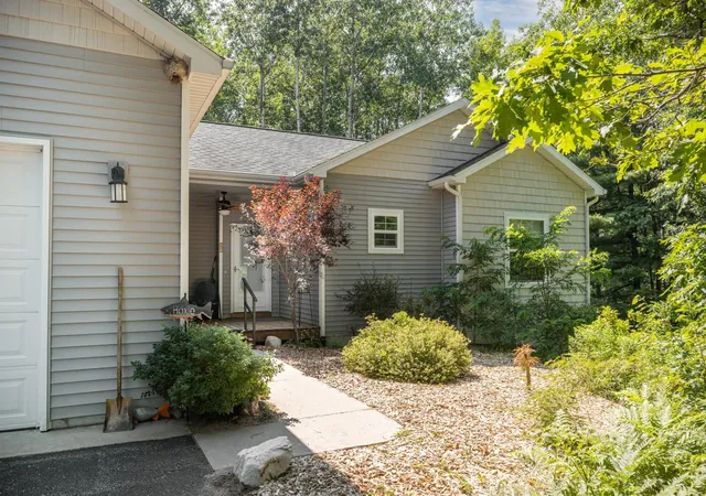 Photo 3 of Single family home for sale at 1854 Round Lake Rd, Interlochen, MI 49643 | MLS# 78080072104 | Listing updated on 2026-08-27