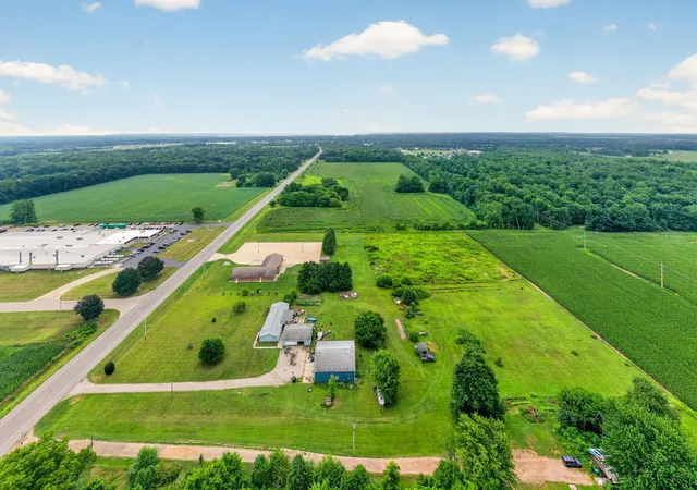 35th image of 30083 M 62 W, Dowagiac, MI 49047 | MLS# 69026041492