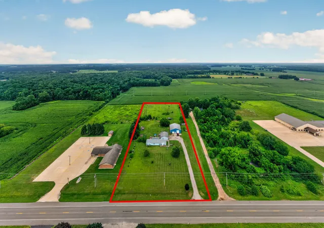 Photo 4 of Single family home for sale at 30083 M 62 W, Dowagiac, MI 49047 | MLS# 69026041492 | Listing updated on 2026-09-08