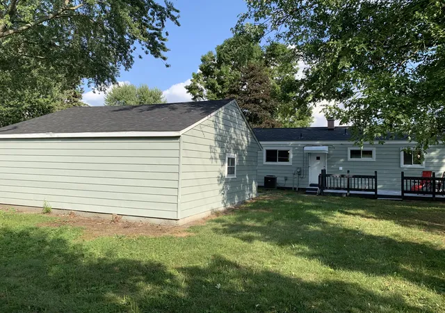 Photo 3 of Single family home for sale at 1215 Wendell Ave, Ypsilanti, MI 48198 | MLS# 81026041491 | Listing updated on 2026-09-20