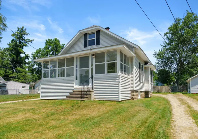 2nd image of 132 Gilkison Ave, Kalamazoo, MI 49006 | MLS# 66026041490