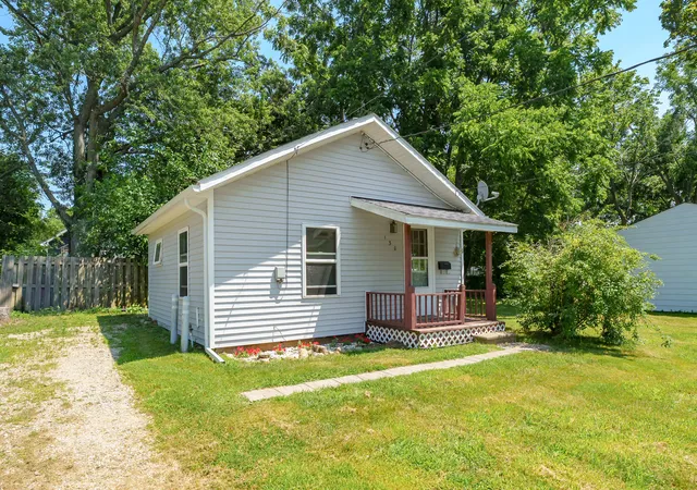11th image of 130 Gilkison Ave, Kalamazoo, MI 49006 | MLS# 66026041493