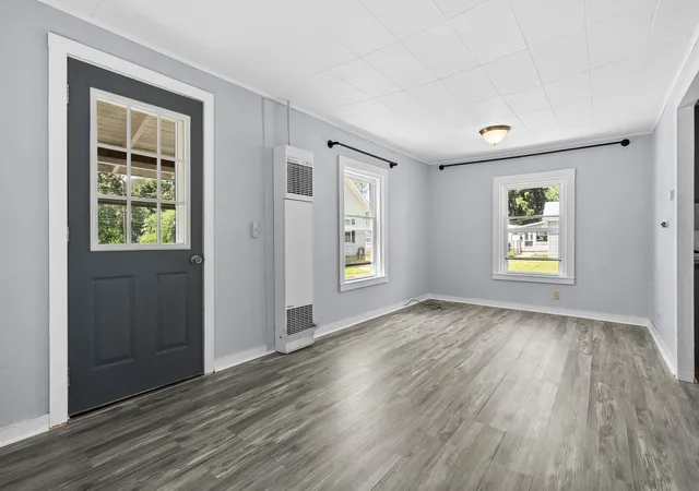 Photo 3 of Single family home for sale at 130 Gilkison Ave, Kalamazoo, MI 49006 | MLS# 66026041493 | Listing updated on 2026-09-10