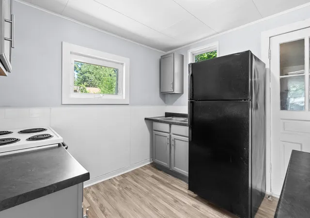 Photo 4 of Single family home for sale at 130 Gilkison Ave, Kalamazoo, MI 49006 | MLS# 66026041493 | Listing updated on 2026-09-10