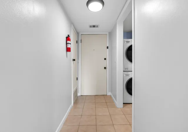 2nd image of 748 W Kilgore Rd #303, Kalamazoo, MI 49008 | MLS# 66026041495