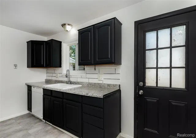 Photo 4 of Single family home for sale at 21763 Dexter Ct, Warren, MI 48089 | MLS# 20261062580 | Listing updated on 2026-09-14