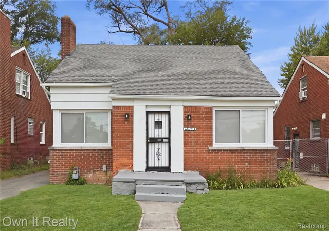 Photo 2 of Single family home for sale at 18283 Tracey St, Detroit, MI 48235 | MLS# 20261062582 | Listing updated on 2026-08-11