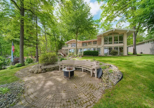 Photo 3 of Single family home for sale at 11901 Killarny Cir, Jerome, MI 49249 | MLS# 55026041507 | Listing updated on 2026-09-10
