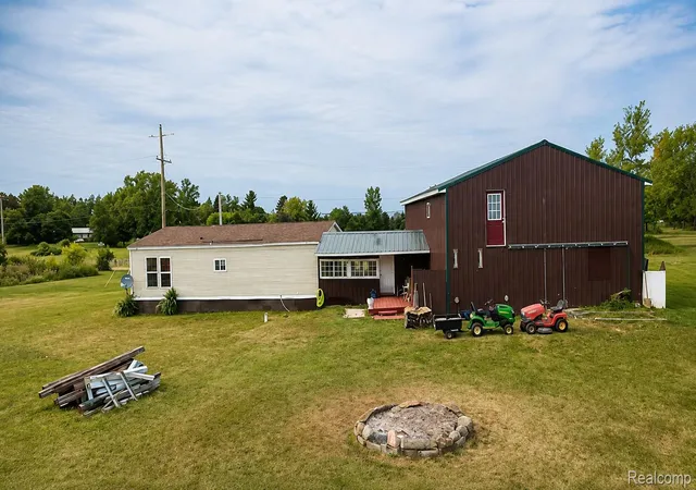 Photo 3 of Single family home for sale at 1010 Mcconnell Hwy, Charlotte, MI 48813 | MLS# 20261062593 | Listing updated on 2026-09-30