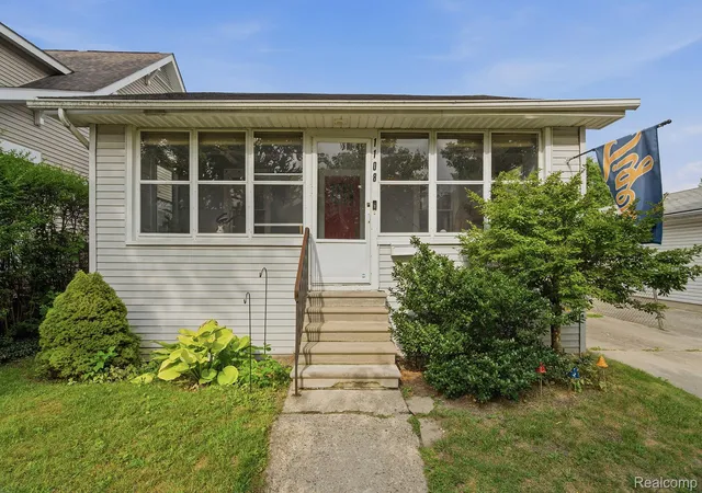 Photo 1 of Single family home for sale at 1108 S Wilson Ave, Royal Oak, MI 48067 | MLS# 20261062594 | Listing updated on 2026-09-13