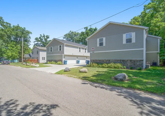 Multi family home for sale at 1201 Kimbark Ave, Kalamazoo, MI 49006 | MLS# 65026041511