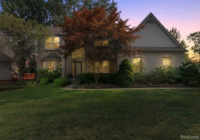 Photo 2 of Single family home for sale at 29309 Sunridge, Farmington Hills, MI 48334 | MLS# 20261062606 | Listing updated on 2026-08-31