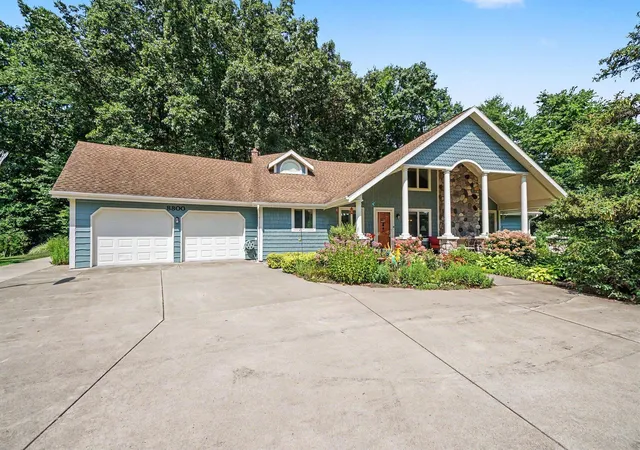 Photo 1 of Single family home for sale at 8800 W South Ave, Schoolcraft, MI 49087 | MLS# 66026041524 | Listing updated on 2026-09-14