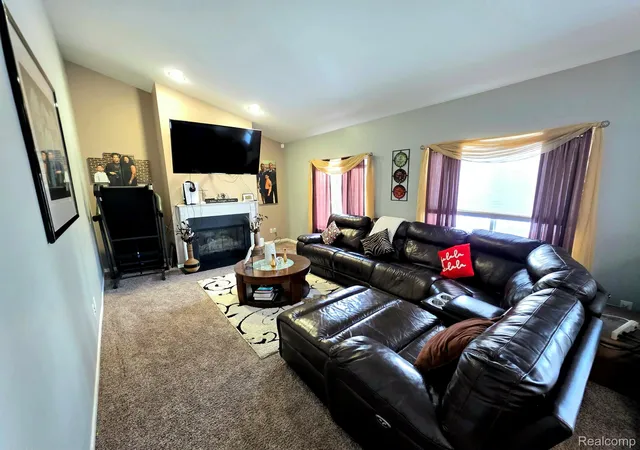5th image of 8366 Sherwood Dr, Grand Blanc, MI 48439 | MLS# 20261062636
