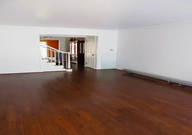 Photo 2 of Single family home for sale at 2020 Stoney Brk Ct, Flint, MI 48507 | MLS# 5050217882 | Listing updated on 2026-09-13