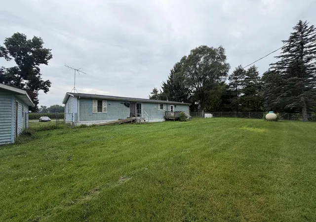Photo 3 of Single family home for sale at 17460 Indian Prairie Rd, White Pigeon, MI 49099 | MLS# 66026041535 | Listing updated on 2026-08-15
