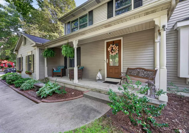 4th image of 5909 Woodpark Dr, Midland, MI 48640 | MLS# 61050217885