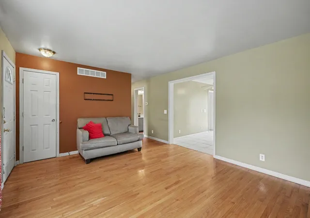 Photo 3 of Single family home for sale at 1753 E Evelyn Ave, Hazel Park, MI 48030 | MLS# 5050217887 | Listing updated on 2026-08-09
