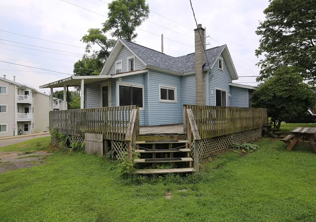Photo 1 of Single family home for sale at 406 Spring St, Three Rivers, MI 49093 | MLS# 65026041543 | Listing updated on 2026-08-14