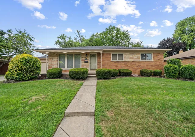 Photo 1 of Single family home for sale at 30906 Roycroft St, Livonia, MI 48154 | MLS# 81026041545 | Listing updated on 2026-09-18