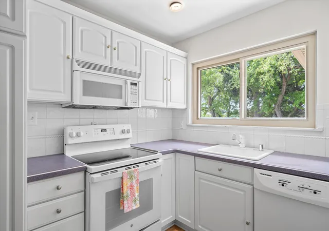 Photo 2 of Single family home for sale at 30906 Roycroft St, Livonia, MI 48154 | MLS# 81026041545 | Listing updated on 2026-09-18