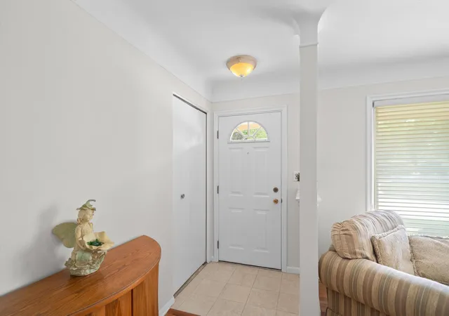 Photo 3 of Single family home for sale at 30906 Roycroft St, Livonia, MI 48154 | MLS# 81026041545 | Listing updated on 2026-09-18