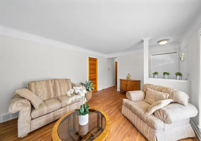 Photo 3 of Single family home for sale at 30906 Roycroft St, Livonia, MI 48154 | MLS# 81026041545 | Listing updated on 2026-09-18