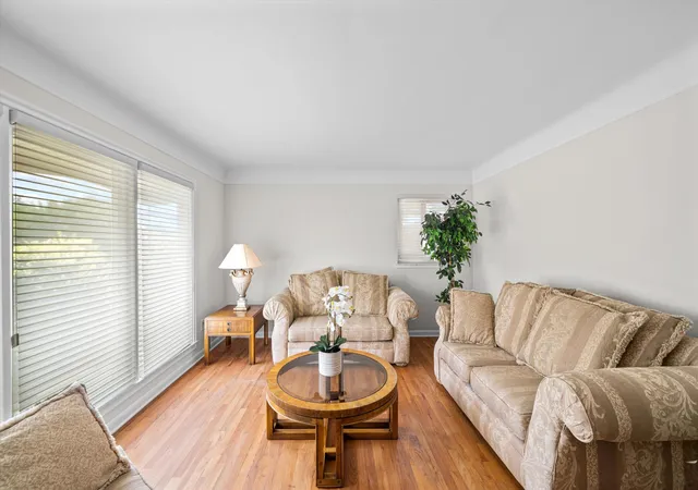 Photo 4 of Single family home for sale at 30906 Roycroft St, Livonia, MI 48154 | MLS# 81026041545 | Listing updated on 2026-09-18