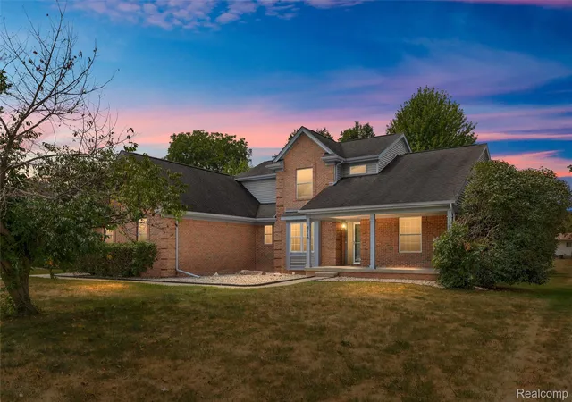 Photo 1 of Single family home for sale at 9110 Old Oak Dr, Grand Blanc, MI 48439 | MLS# 20261062655 | Listing updated on 2026-09-23