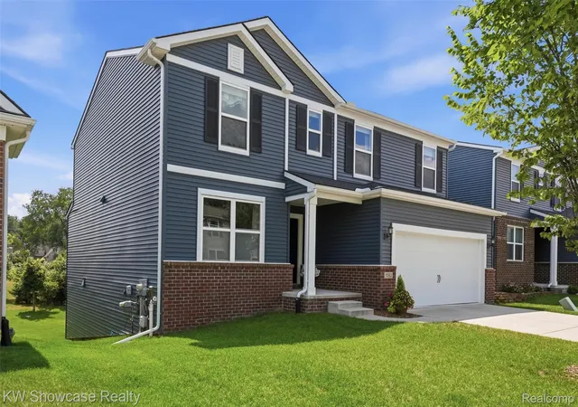 2nd image of 1592 Beachwood Dr, Walled Lake, MI 48390 | MLS# 20261062657