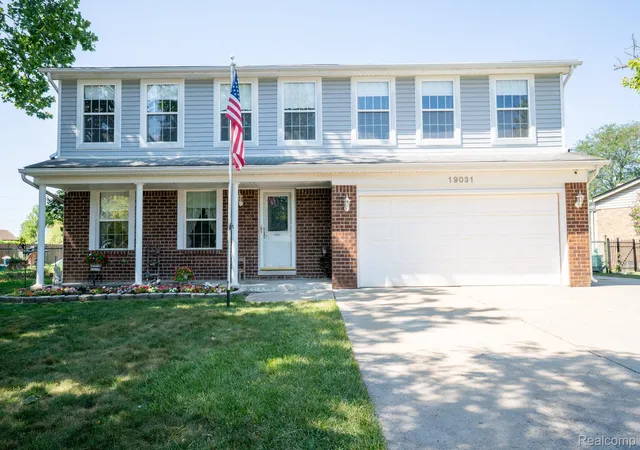 Photo 2 of Single family home for sale at 19031 Forrest Hl Dr, Woodhaven, MI 48183 | MLS# 20261062661 | Listing updated on 2026-08-14