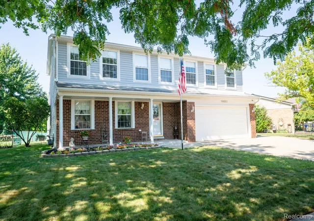 Photo 3 of Single family home for sale at 19031 Forrest Hl Dr, Woodhaven, MI 48183 | MLS# 20261062661 | Listing updated on 2026-08-14