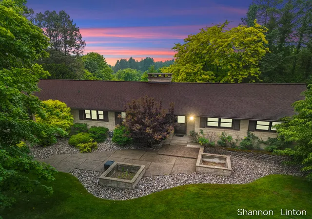 2nd image of 346 Orchard View Dr, Shelby, MI 49455 | MLS# 71026041549