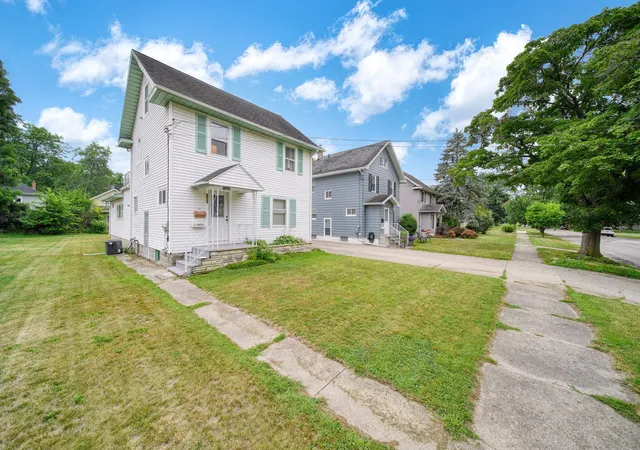 2nd image of 757 Glenwood Ave, Jackson, MI 49203 | MLS# 55026041553