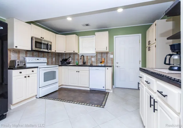 Photo 3 of Single family home for sale at 14066 N Clio Rd, Clio, MI 48420 | MLS# 20261062679 | Listing updated on 2026-09-10