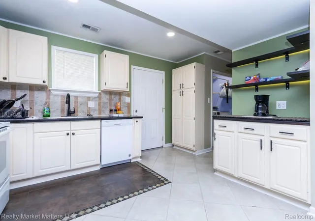 Photo 4 of Single family home for sale at 14066 N Clio Rd, Clio, MI 48420 | MLS# 20261062679 | Listing updated on 2026-09-10