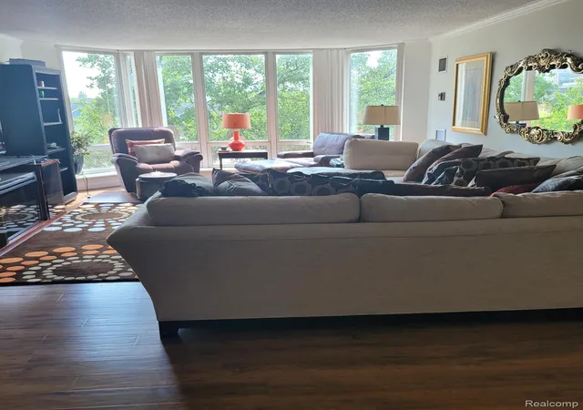 Photo 2 of Condo for sale at 250 E Harbortown Dr #301, Detroit, MI 48207 | MLS# 20261062681 | Listing updated on 2026-09-11