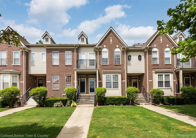 Listing Photo 2 - Condo for sale in building located at 862 Summerfield Dr, Westland, MI 48185