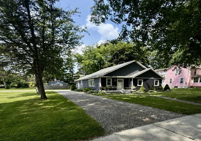 1st image of 322 S Main St, Concord, MI 49237 | MLS# 81026041561