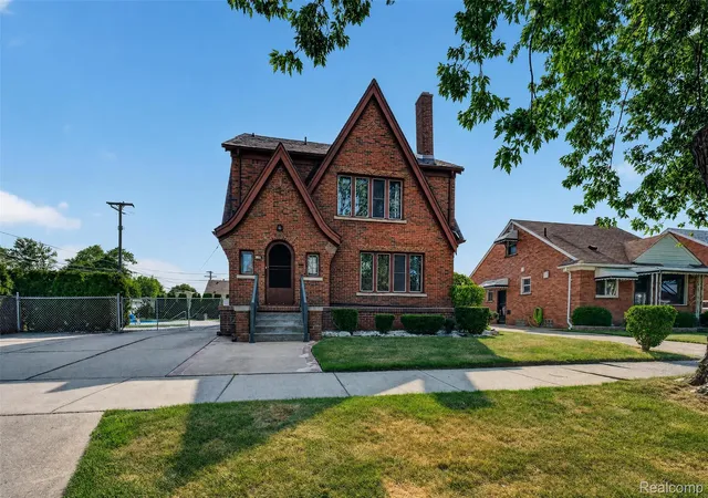 Photo 1 of Single family home for sale at 9235 Hubert Ave, Allen Park, MI 48101 | MLS# 20261062696 | Listing updated on 2026-10-03