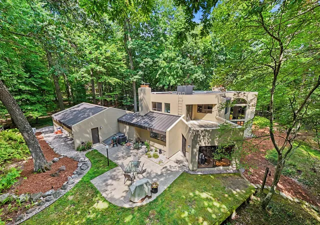 1st image of 10109 Hathaway Dr, Greenville, MI 48838 | MLS# 65026041571