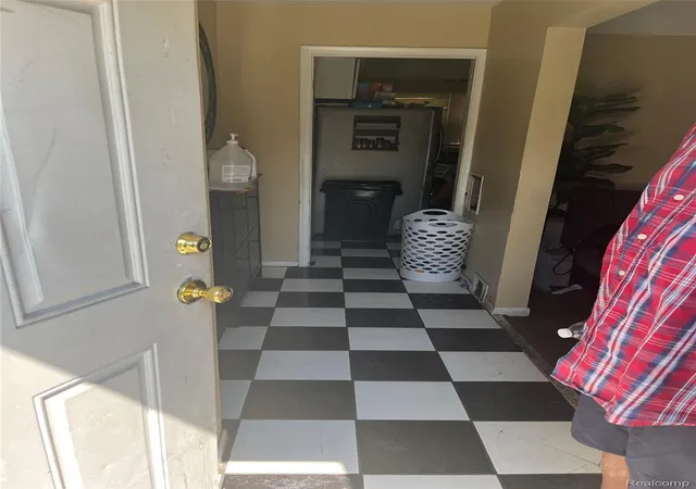 Photo 4 of Single family home for sale at 10526 W Outer Dr, Detroit, MI 48223 | MLS# 20261062711 | Listing updated on 2026-09-15