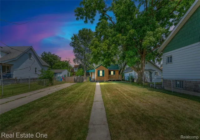 Photo 1 of Single family home for sale at 1326 Montie Rd, Lincoln Park, MI 48146 | MLS# 20261062712 | Listing updated on 2026-09-13