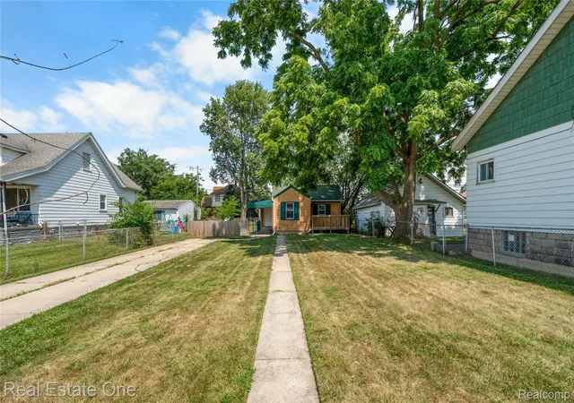 Photo 2 of Single family home for sale at 1326 Montie Rd, Lincoln Park, MI 48146 | MLS# 20261062712 | Listing updated on 2026-09-13